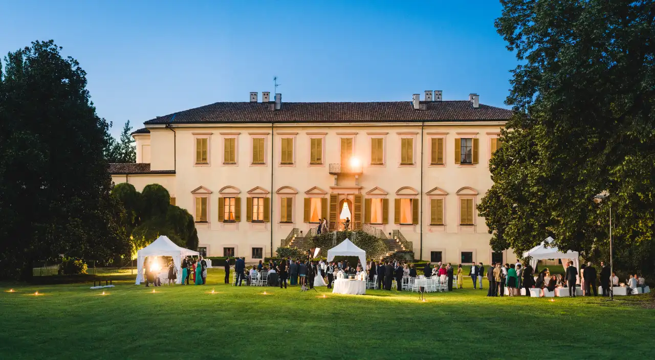 il parco storico di Villa Botta Adorno, la cornice verde ideale per i tuoi ricevimenti